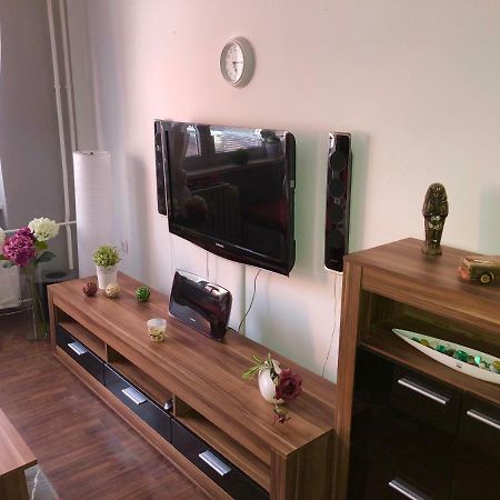 Apartman V Centru Mostu Apartment Exterior photo